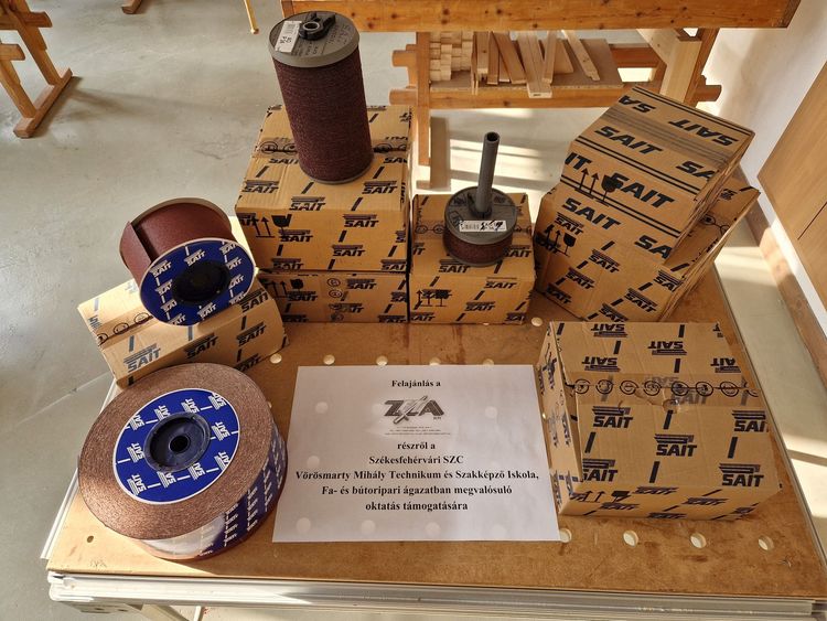 Adomány a Vörösmartynak