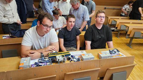 Ismét dobogón robotépítő versenyzőink
